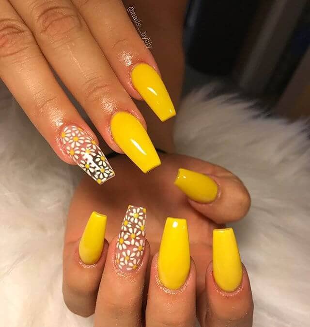 25 Gorgeous Yellow Nails to Spice Up Your Fashion | Crystal Clawz